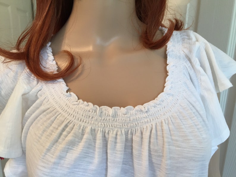 FREE SHIPPING Cotton Peasant Blouse White Peasant Blouse Size Small Peasant Blouse Ruffle Sleeve Peasant Blouse GAP Peasant Blouse