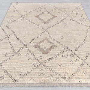Beige Grey Border Modern Moroccan Inspired Natural Wool Rug Moroccan Beni Ourain Hand Knotted Wool Rug, CUSTOMIZE in any size-RH2