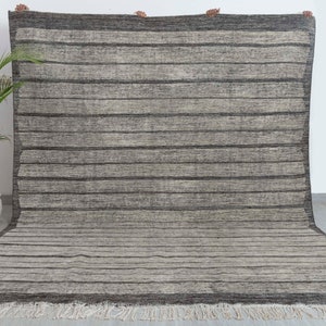 Grey Charcoal Modern Moroccan Distressed finish Wool Hand Knotted Rug, Boho rugs. 1859 - 18858