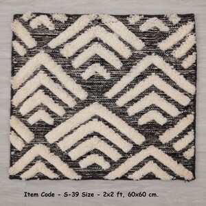 Black White  Rug Modern Striped 2x2Ft. Rug Wool Rug Size- 60x60Cms/ S-39