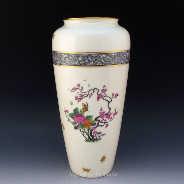 Ming Vase Etsy