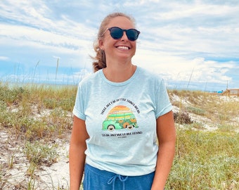 Strand Van Tee | Unisex-T-shirt | Strand-T-shirt | Kust Van Tee | Surf Van Tee | T-shirt | Unisex-shirt | Vintage busje | Handgetekende afbeelding