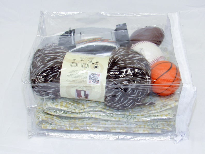 Arts for Blankets Crafts 9 x 11 x 5 Toys /& Much More! Clear 2.1 Gallon 8-Pack Heavy Duty Vinyl Zippered Closet Square Storage Bags