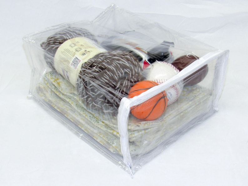 Arts for Blankets Crafts 9 x 11 x 5 Toys /& Much More! Clear 2.1 Gallon 8-Pack Heavy Duty Vinyl Zippered Closet Square Storage Bags