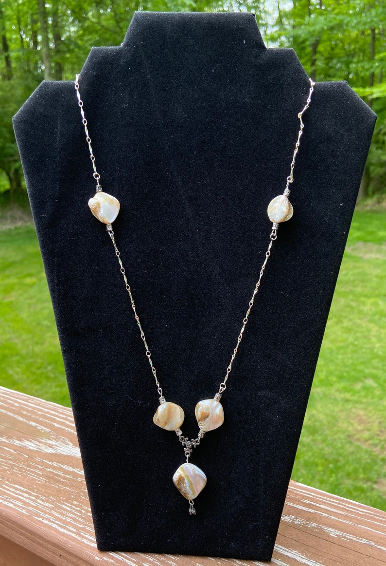 Beautiful Shimmering Cream and Silver tone Necklace and Earrings