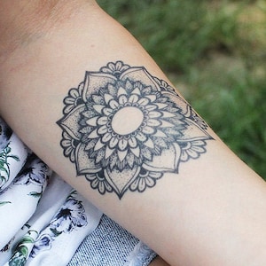 Graceful Mandala - Temporary Tattoo / Mandala Temporary Tattoo / Mandala Flower Tattoo/ Mandala Tattoo Shoulder/ Mandala Back Tattoo/ Tattoo