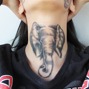 Xxxtentacion Neck Tattoo - Xxxtentacion Elephant Tattoo / Xxxtentacion