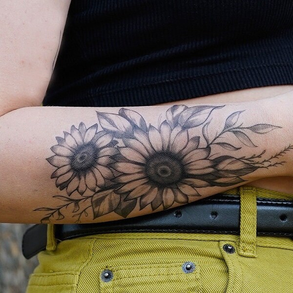 Sunflower Tattoo - Flower Temporary Tattoo / Woman Temporary Tattoo / Floral Tattoo / Sunflower Temporary Tattoo / Sunflower / Helianthus