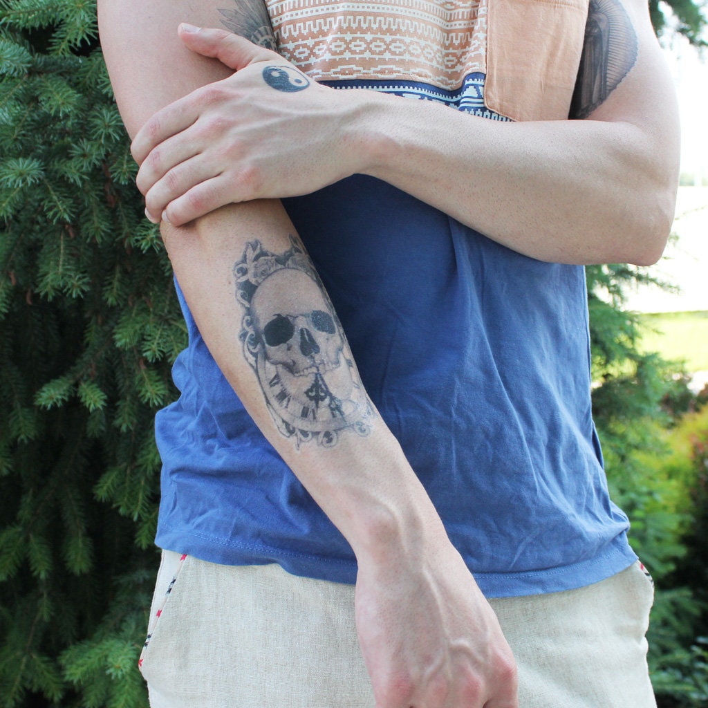 Forever Never Temporäres Tattoo „Totenkopf“ – Hält Bis Zu 2 Wochen, Vegan, Wasserfest, EU-zertifiziert