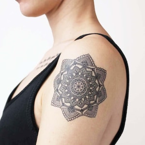 Mandala Temporary Tattoo Ornament - Temporary Tattoo / Mandala Tattoo / Indian / Geometric Tattoo / Realistic Tattoo / Girl Tattoo / Tattoo
