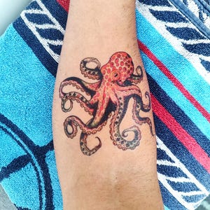 Octopus Traditional Tattoo - Octopus Temporary Tattoo / Octopus Vintage Tattoo / Octopus Old School Traditional Tattoo / Sea Tattoo