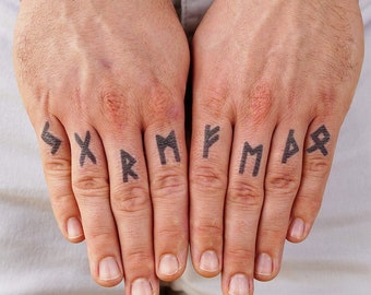 Runas vikingas para nudillos - Tatuaje temporal de runas / Tatuaje temporal de nudillos / Tatuaje vikingo / Tatuajes en los dedos / Tatuaje noruego / Mitología vikinga