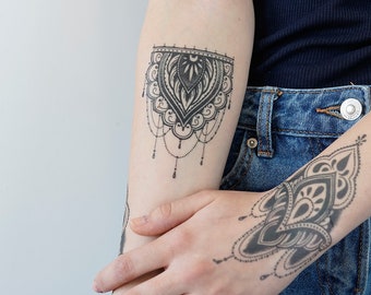 Mandala Chandelier - Mandala Tattoo / Chandelier Mandala Tattoo / Feminine Tattoo / Wrist Mandala Tattoo / Realistic Tattoo / Girl Tattoo
