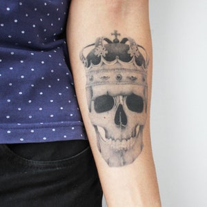 Dead King - Skull Crown Temporary Tattoo / Skull With Tiara Tattoo / Skull Halloween Tattoo / Crown Tattoo /Realistic Temporary Tattoo/Scary
