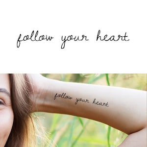 Segui il tuo cuore (set di 2) - Tatuaggio tipografico / Tatuaggio ispiratore / Tatuaggio motivazionale / Tatuaggio con scritta / Tatuaggio con testo / Tatuaggio corsivo