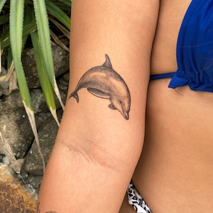 Dolphin Tattoo - Dolphin Temporary Tattoo / Cute Dolphin Tattoo / Sea Animal Tattoo / Dotwork Dolphin Tattoo /  Delphinidae Tattoo / Sea