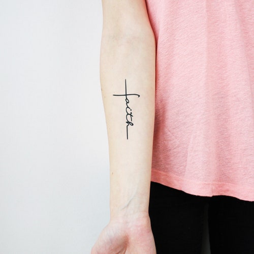 Croce della fede (set di 2) - Tatuaggio temporaneo della fede / Tatuaggio religioso / Tatuaggio Keep Your Faith / Tatuaggio croce / Tatuaggio cristiano / Scritta Faith