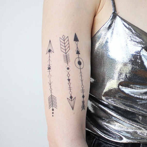 Tatuajes de flechas y relojes hotsell