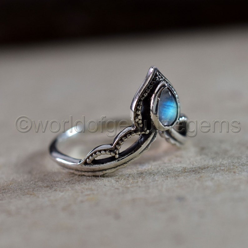 Chevron Pear Design Moonstone Ring Bohemian Women/'s Jewelry Designer Handmade Jewelry 925 Sterling Silver Ring Fine Art Jewelry Girl Ring