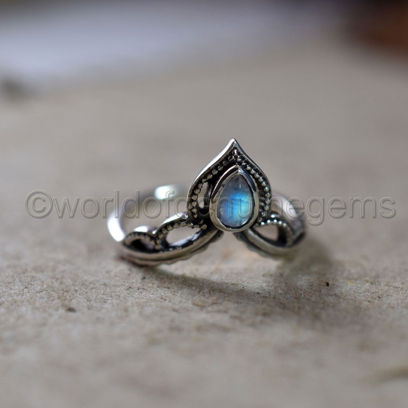 Chevron Pear Design Moonstone Ring Bohemian Women/'s Jewelry Designer Handmade Jewelry 925 Sterling Silver Ring Fine Art Jewelry Girl Ring