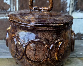 Handmade Ceramic Triple Moon Cauldron with Lid – Witchy Decor, Altar Vessel, Spell Jar Storage
