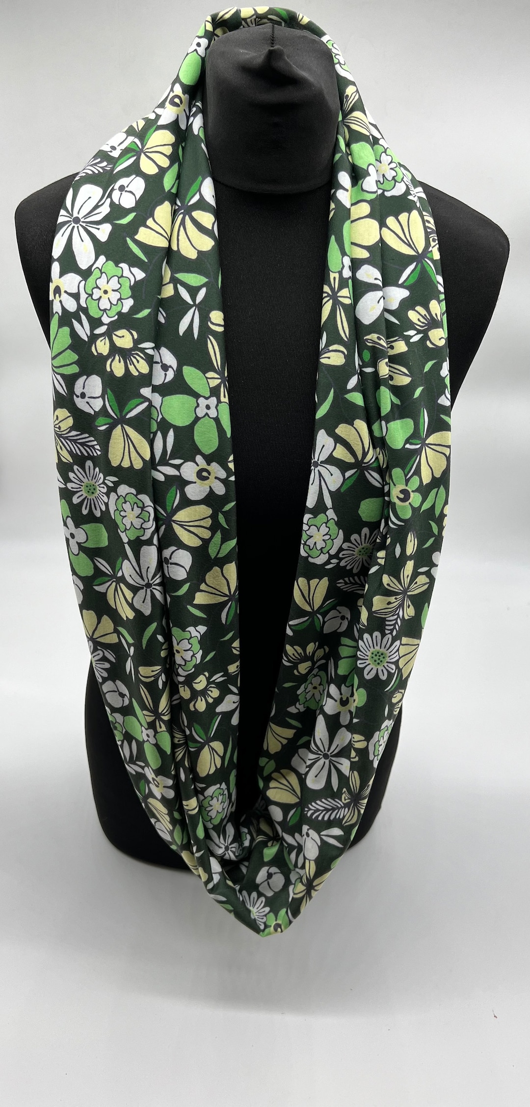 PATCH POCKET SCARF - EMERALD GREEN