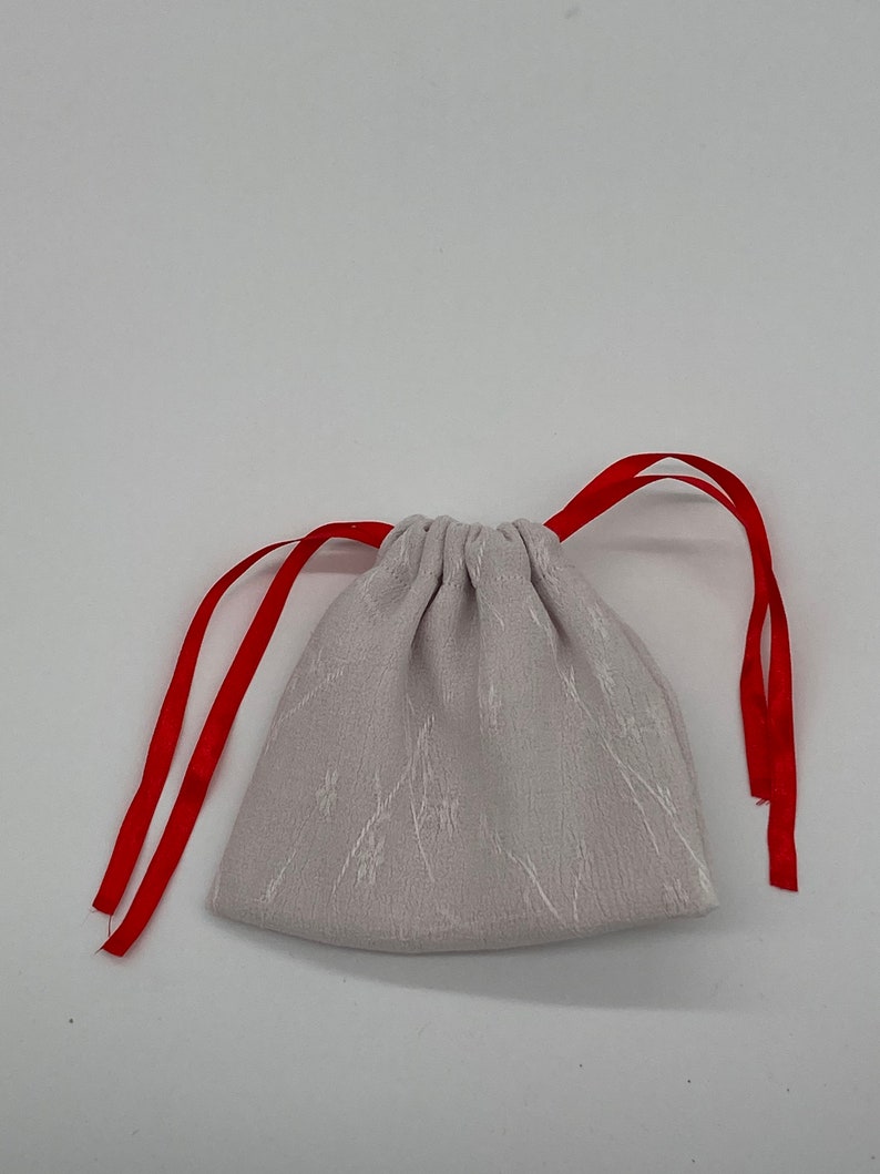 Ivory bridal bag, embroidered Drawstring pouch,bridesmaids satin lined gift bag image 9