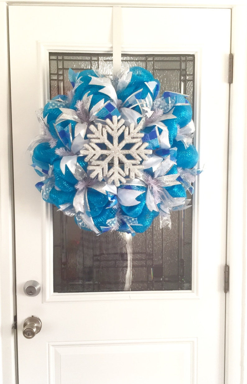 Blue snowflake decomesh wreath Blue winter decomesh wreath for front door Christmas snowflake wreath Winter snowflake wreath