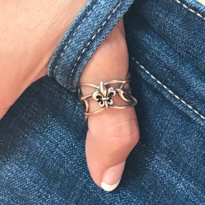 Anillo de cobre, hermoso, tendencia, anillo de flor de lis, único, para ella, gran regalo, carnaval, hecho a mano, uso diario, santos,