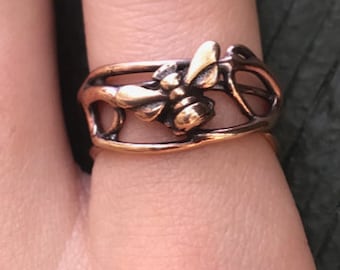 Adorable Copper Bee Ring, Copper Ring, Nature Jewelry, Woman's, Stylish, Unique, Hand Made, Light Weight, Great Gift, Everyday Wear,