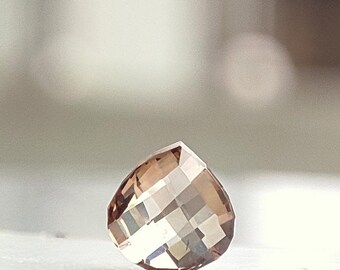 Diamante marrón natural en forma de corazón, 0,23 quilates, talla damero, 4 x 4,2 mm, pureza VVS1.