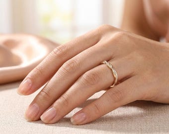 Diamond Twisted Ring, 14K Gold Dainty Band, cvd Diamond Ring, Elegant Stackable Wedding Band, Gift for Her