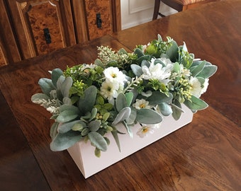 FLORAL CENTERPIECE COFFEE Table, Kitchen Table Centerpiece, Table Centerpiece, Rustic Planter Box Centerpiece, Farmhouse Centerpiece