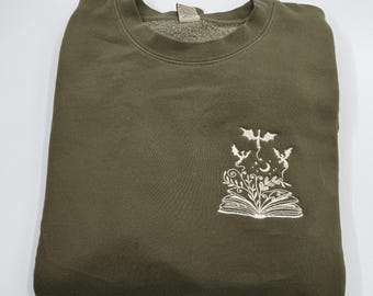 Romantasy embroidered sweatshirt