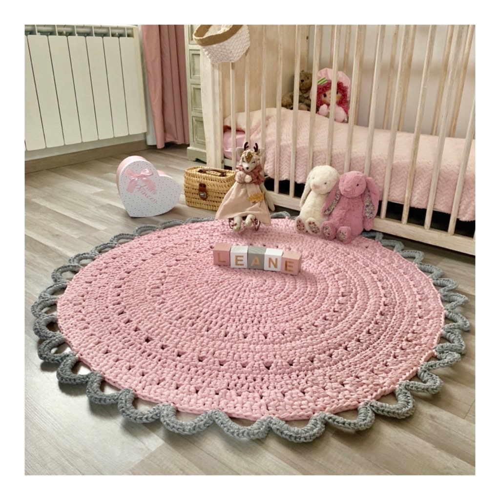 Tapis en Crochet Rose et Argenté