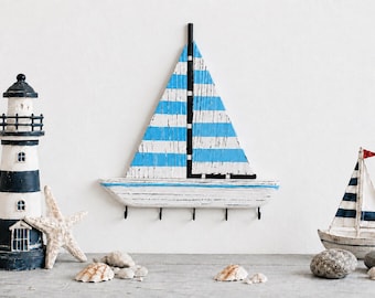 Schlüsselhalter in Segelbootform für die Wand mit 5 Haken | Maritime Strandhaus-Dekoration