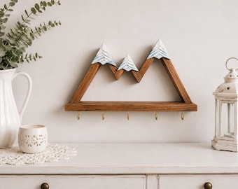 Llavero de montaña con estante / Estante de pared rústico de madera para llaves / Organizador para la entrada de la cabaña