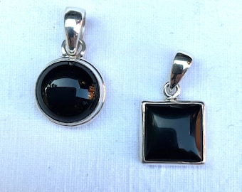 Pendant Onyx Cabochon, round or square