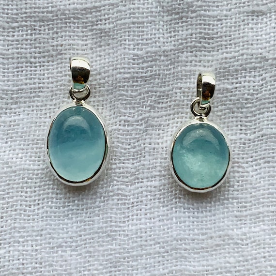 Kleiner Anhänger Aquamarin Cabochon, 925er Silber
