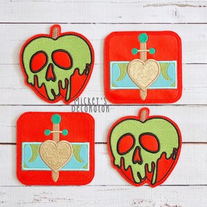 邪悪なドリンクコースター (2 ファイルセット) - デジタル刺繍ファイル、4 x 4、フープ内、物理的な製品ではありません