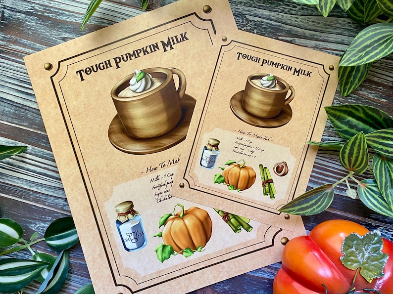 Op de afbeelding: Twee bruine papieren prints met de tekst "Tough Pumpkin Milk" en een tekening van een mok pompoenmelk. De prints bevatten ook illustraties van een pompoen, ingredi&euml;nten en een recept.