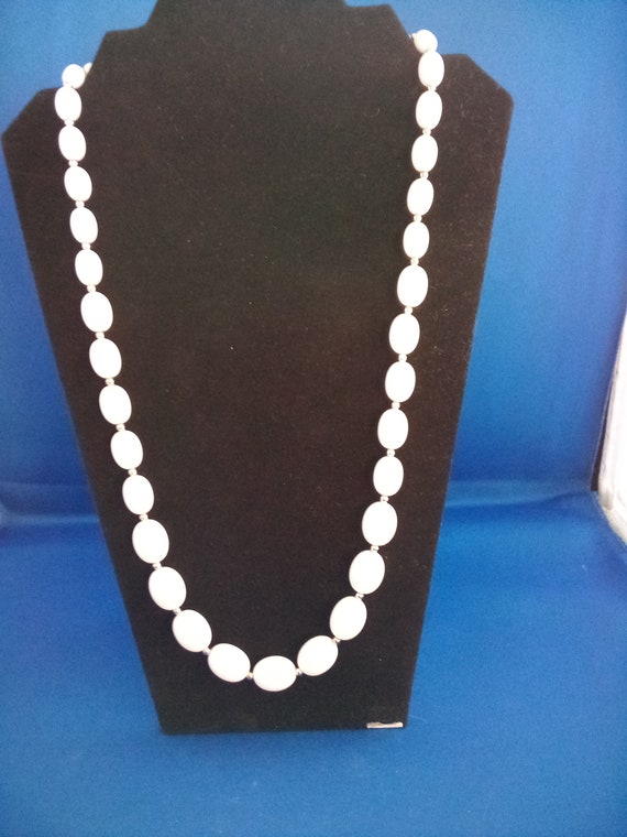 Vintage 1980s Monet white & silver bead necklace. - image 2