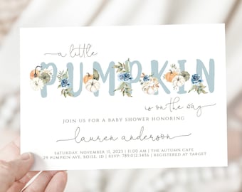 Invitación para baby shower de niño con calabaza pequeña / Plantilla editable para invitación de otoño con chispas de bebé / La calabaza azul está en camino S314