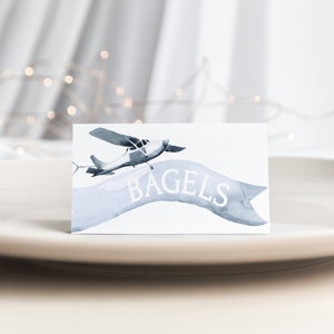 Flugzeug-Babyparty-Nahrung Zelt-Datei | Precious Fracht bearbeitbare druckbare Tischkarten gefaltetes Namensschild Aviator Sprinkle Label | S204