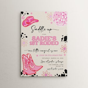 Modello di invito per il primo compleanno di una ragazza al rodeo / Modificabile La nostra piccola cowgirl è una Disco Cowgirl Disco Western Invito per il primo compleanno S536
