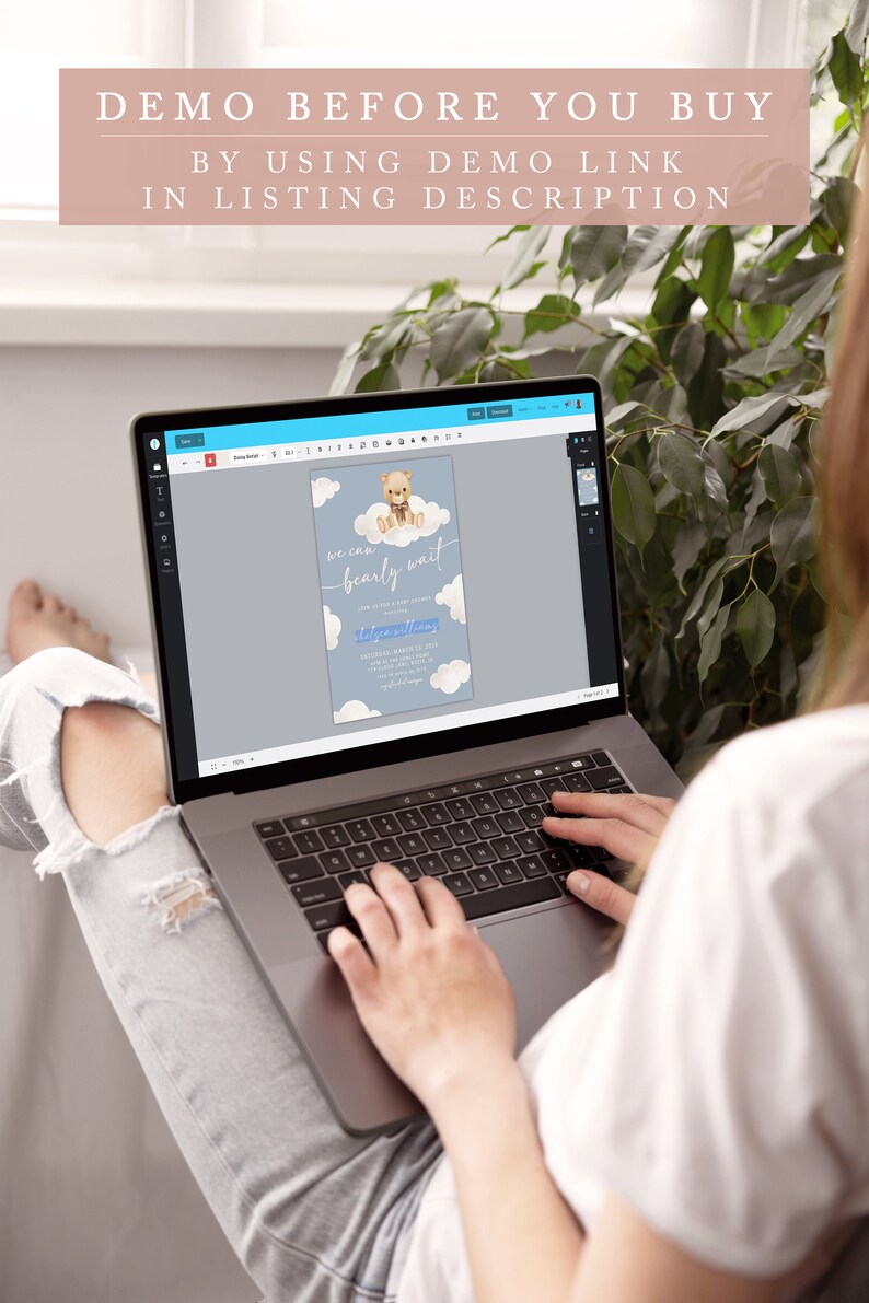 Puede incluir: Un ordenador port&aacute;til que muestra una invitaci&oacute;n de baby shower con un osito de peluche en una nube y el texto "We can barely wait".