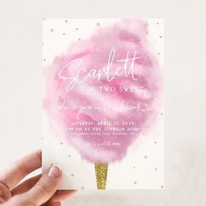 Modelo de convite para 2º aniversário de duas meninas fofas | Convite editável de algodão doce rosa para 2 doces aniversários S460