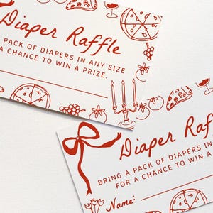 K&ouml;nnte beinhalten: Zwei rot-wei&szlig;e Karten mit einer roten Schleife und dem Text "Diaper Raffle" und "Bring a pack of diapers in for a chance to win a prize." Die Karten sind mit roten Zeichnungen von Pizza, Weingl&auml;sern und anderen Gegenst&auml;nden verziert.