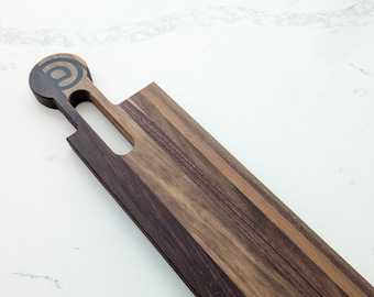 Walnut Charcuterie Serving Board - Tech. Collection @ Handle - Cheese platter with Carved handle