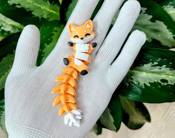 Custom Articulated Flexi Fox Fidget Keychain | 3D Printed Bag Charm, Desk Companion